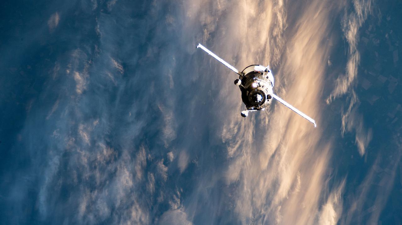 iss063e055171 (July 23, 2020) --- Russia's Progress 76 resupply ship, packed with nearly three tons of food, fuel and supplies, approaches the International Space Station above the eastern European nation of Ukraine.