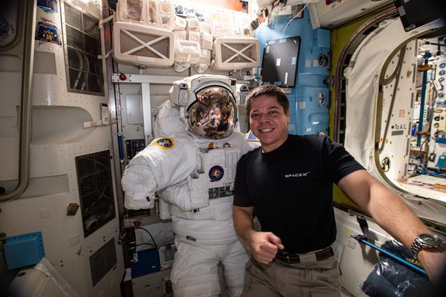 NASA image: iss063e060102