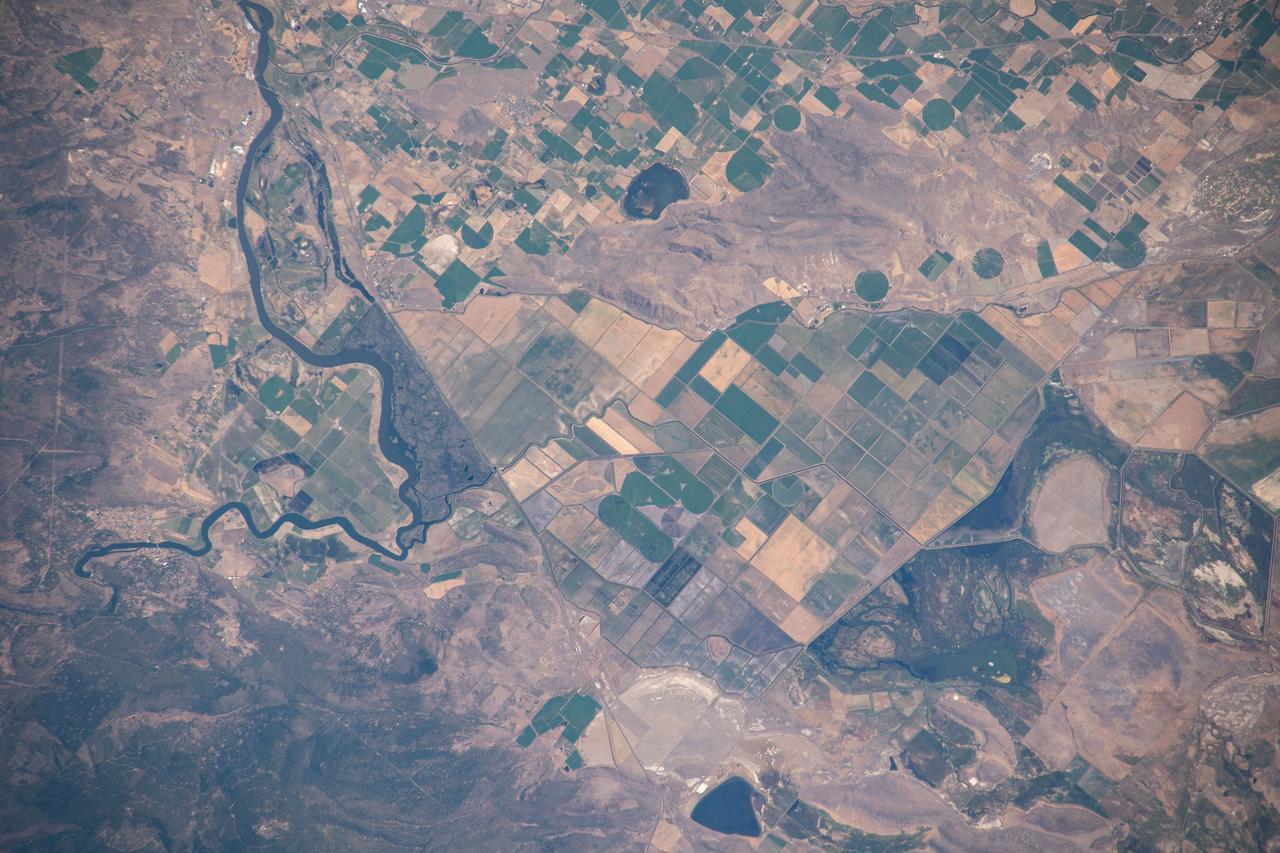 iss063e070752 (Aug. 14, 2020) --- Klamath River, pictured from the International Space Station, runs through Oregon just north of the border with California.