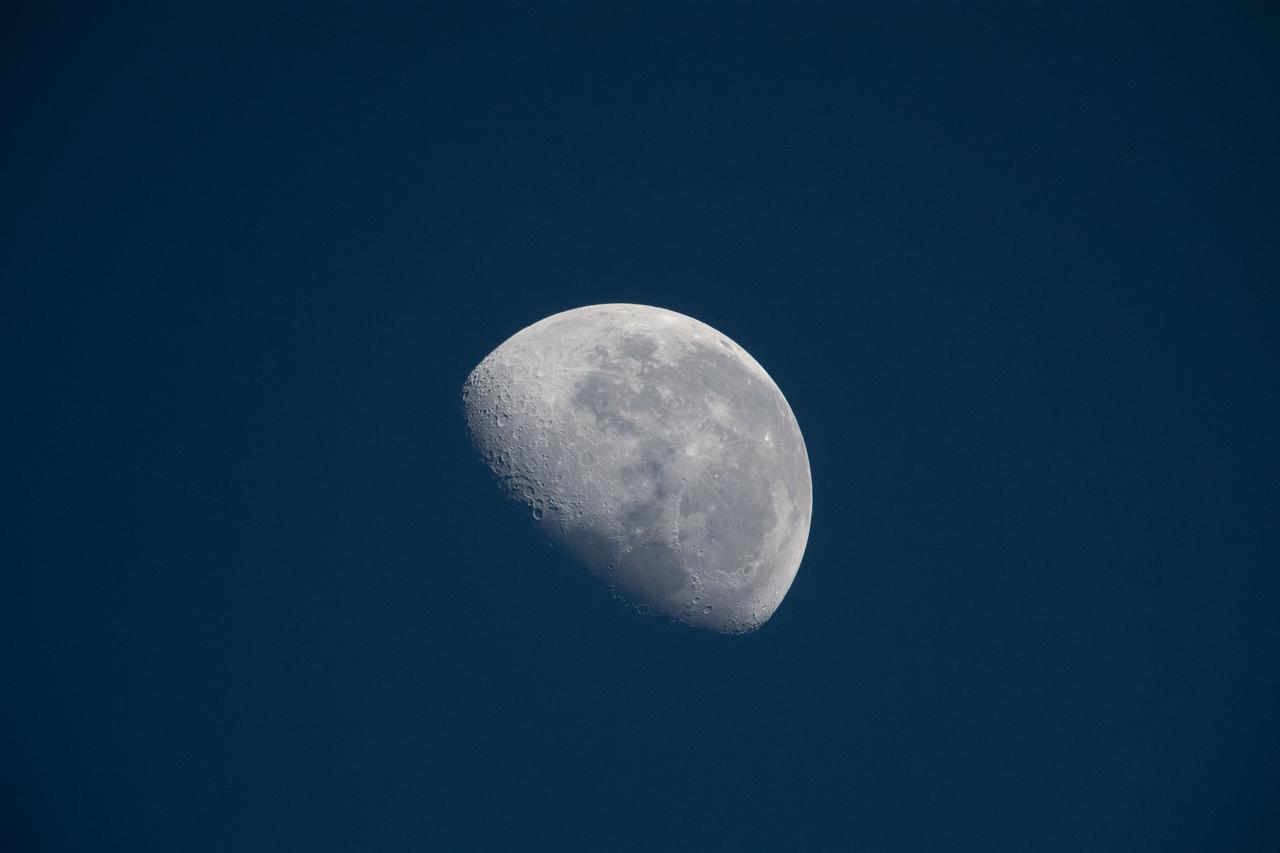iss065e018847 (May 1, 2021) --- The waning gibbous Moon was pictured from the International Space Station while orbiting 264 miles above the Pacific Ocean in between Fiji and American Samoa.