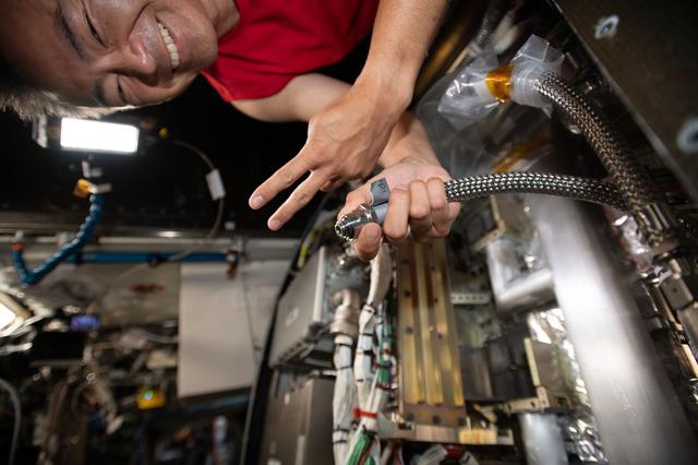NASA image: EXPRESS Rack AAA Fan Replacement