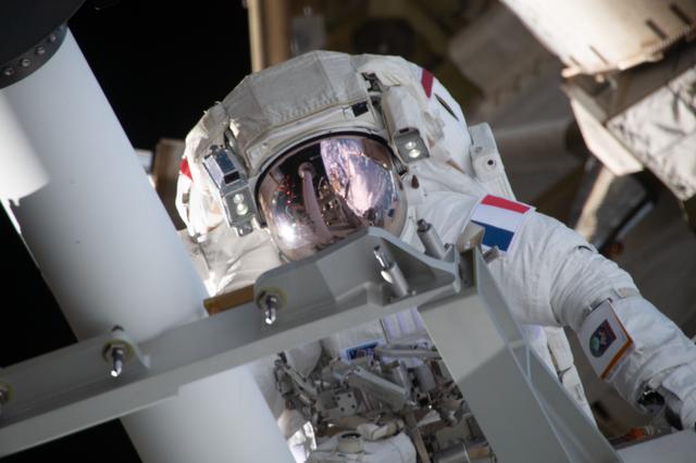 NASA image: iss065e147424