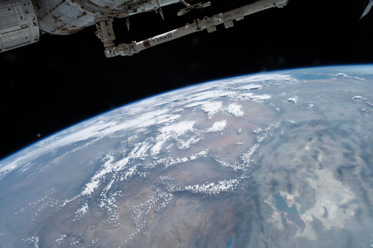 iss065e258021 (Aug. 16, 2021) --- The International Space Station was orbiting 264 miles above the northwestern United States when this photograph was taken. Near bottom right, is the Great Salt Lake in the Beehive State of Utah.