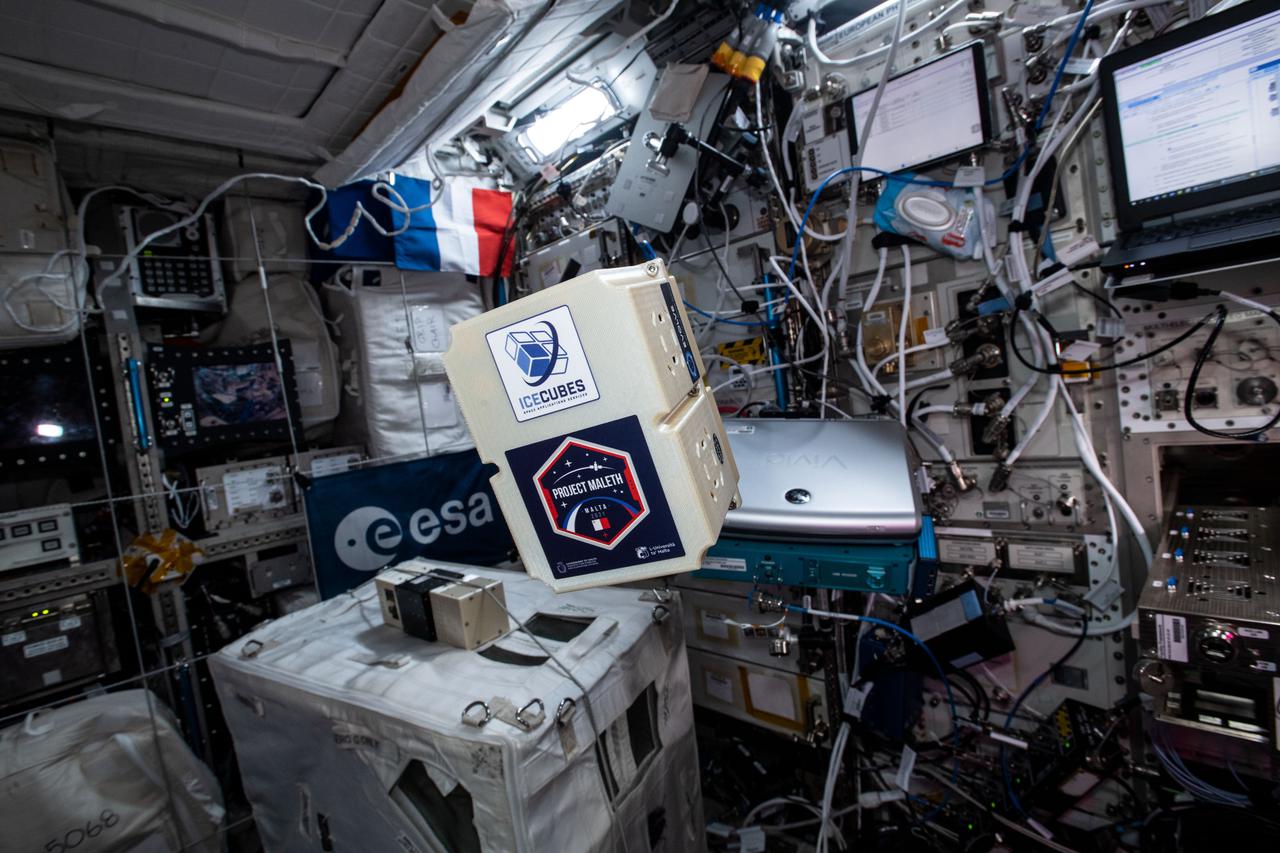 iss065e343722 (9/2/2021) --- A view aboard the International Space Station Columbus module with the Ice Cube #9 BioCube. Ice Cube #9 seeks to analize the Skin Microbiome of Diabetic Foot Ulcers
