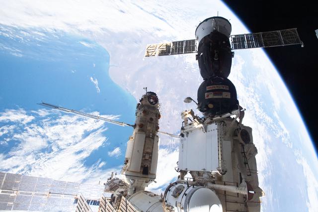 NASA image: iss065e431311