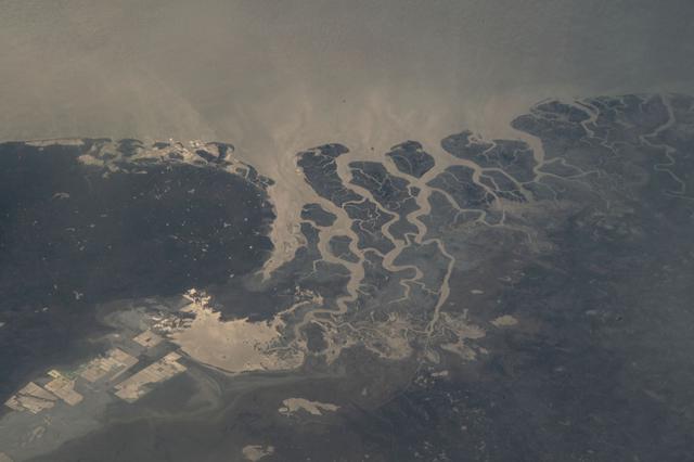 NASA image: iss066e092052