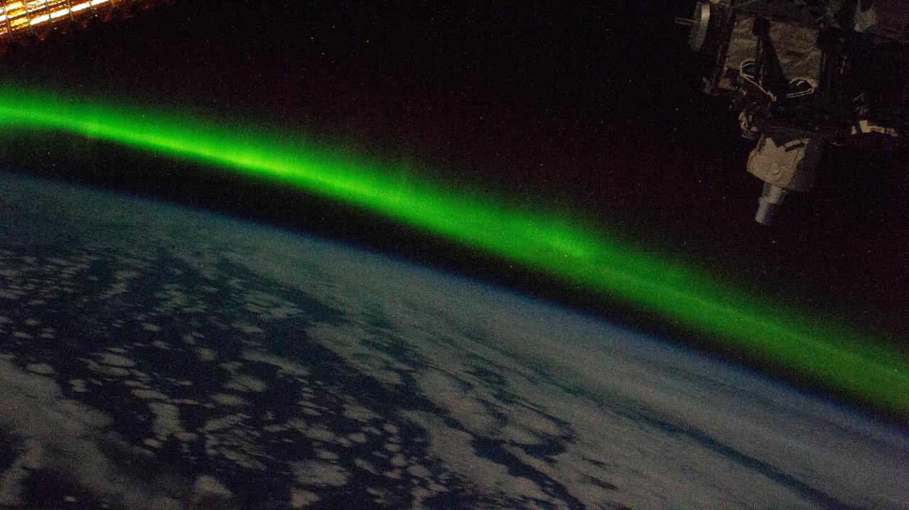 iss066e146457 (Feb. 18, 2022) --- The aurora australis streams above the Indian Ocean in this picture from the International Space Station as it orbited 270 miles above the Earth.