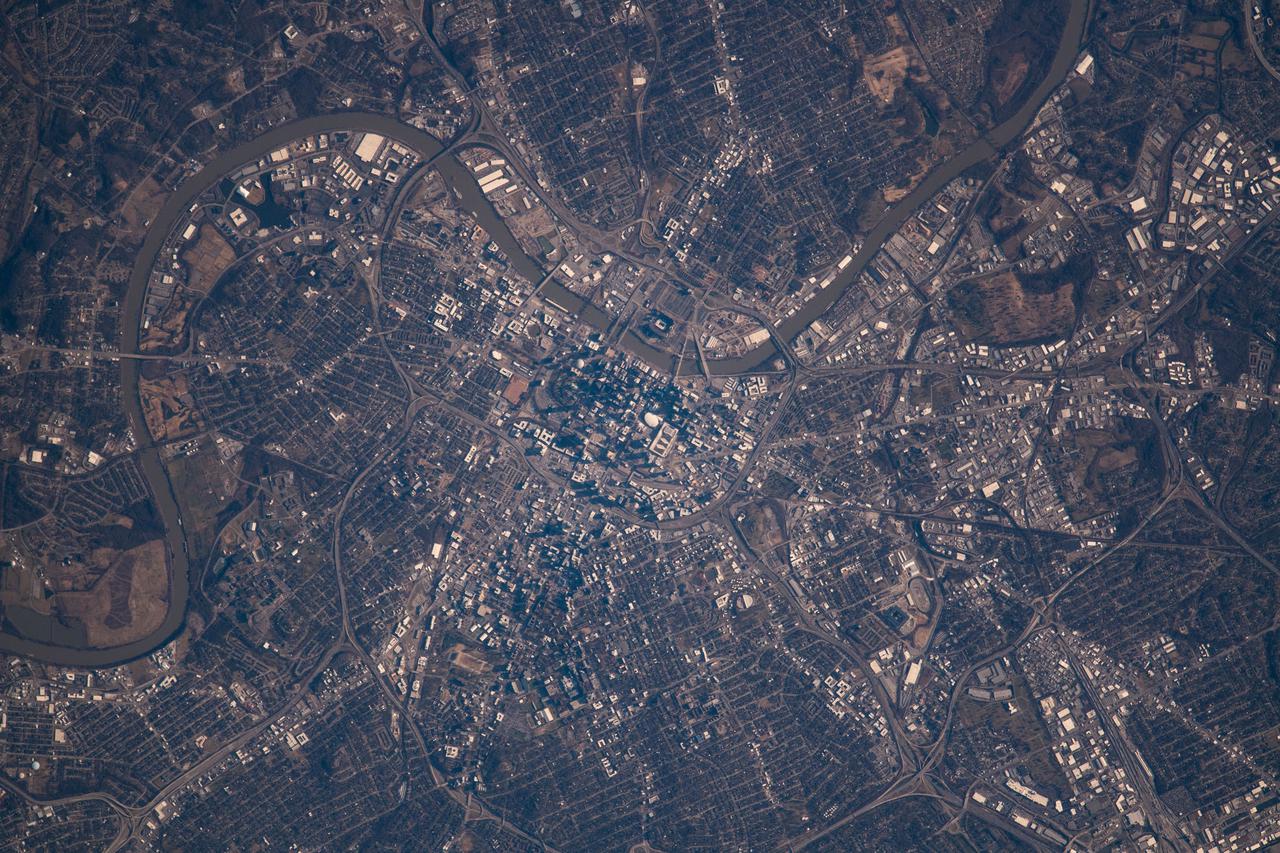 iss066e156616 (March 3, 2022) --- Nashville, Tennessee, split by the Cumberland River, is pictured in this overhead view from the International Space Station as it orbited 261 miles above the Volunteer State.