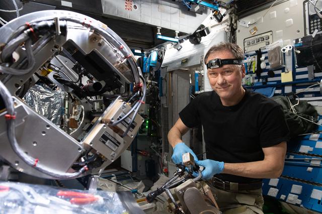 NASA image: SoFIE Chamber Insert Configuration, Part 2