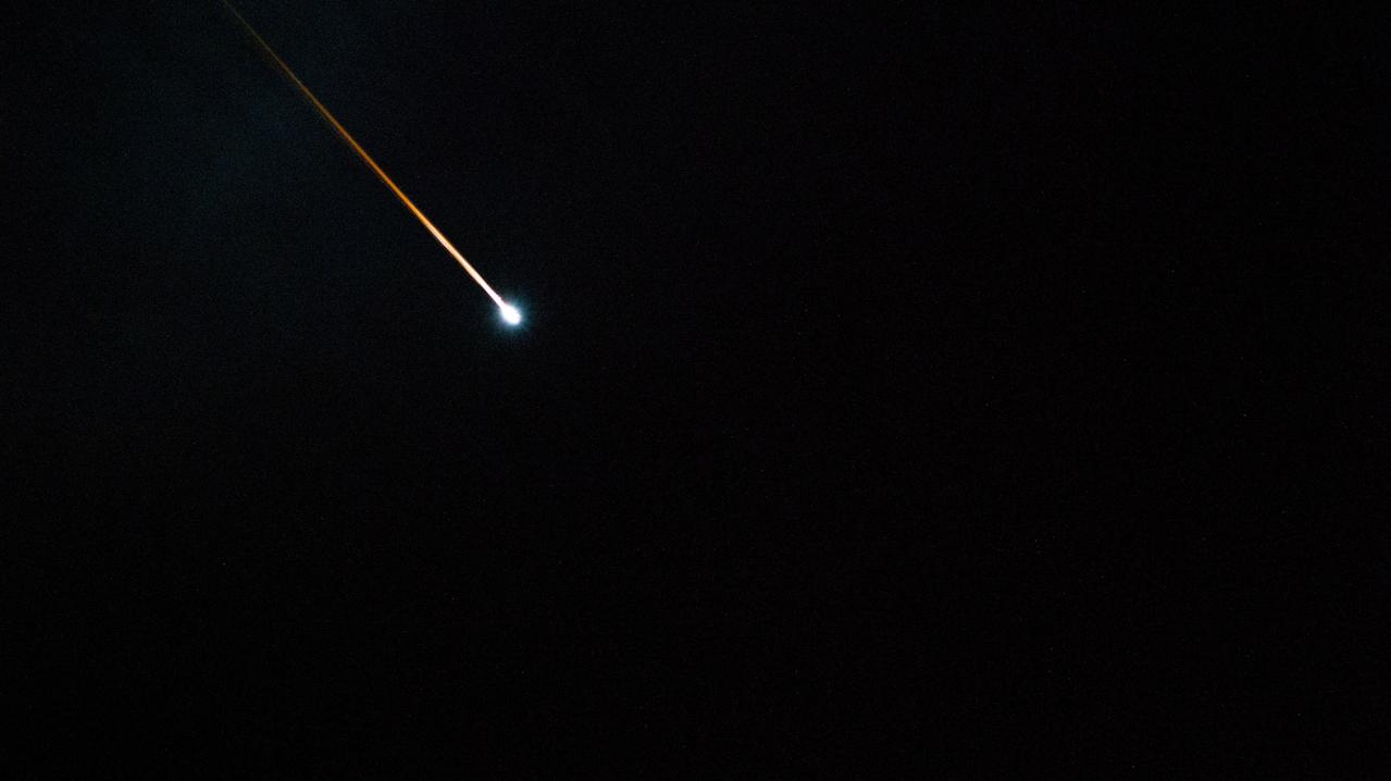 iss067e102151 (June 1, 2022) --- The ISS Progress 79 resupply ship from Roscosmos leaves a plasma trail as it reenters Earth's atmosphere for a fiery, but safe demise above the Pacific Ocean.