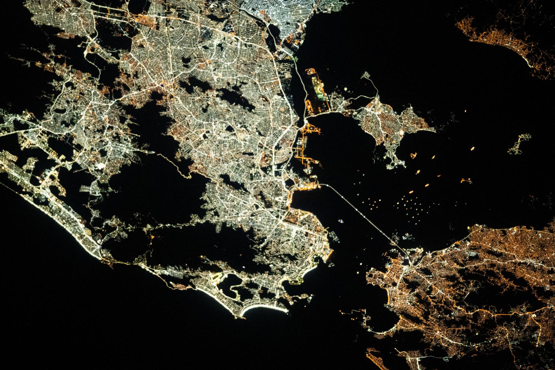 Rio de Janeiro city lights from ISS, 2022. Credit: NASA