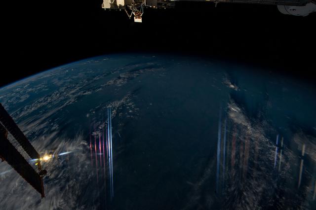 NASA image: iss067e218916