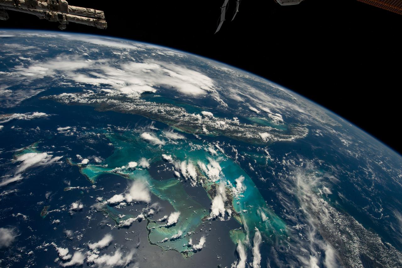 iss067e290699 (Aug. 22, 2022) --- The International Space Station was soaring on an orbital trek from northeast to southwest 257 miles above the Bahamas when this photograph was taken.