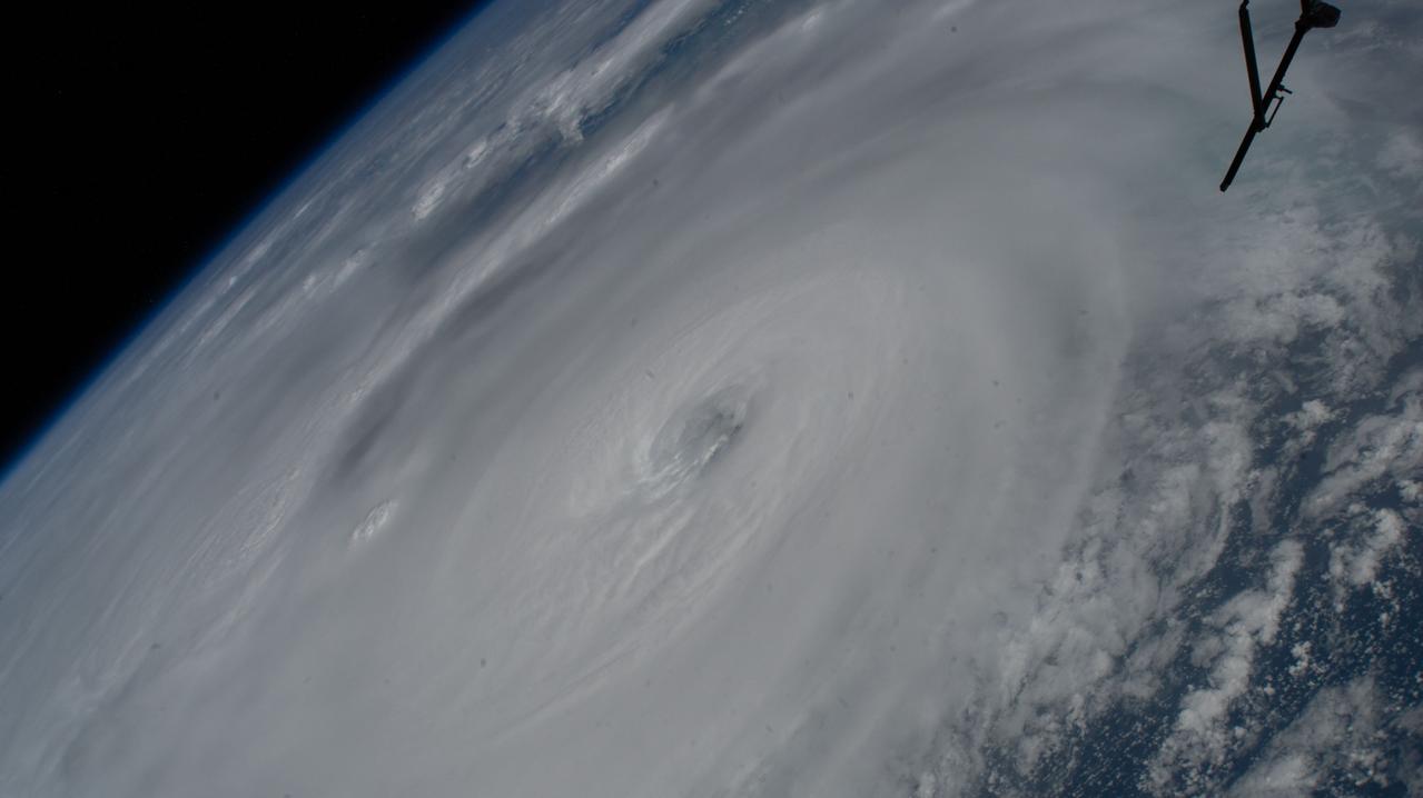 iss067e382118 (Sept. 28, 2022) --- Hurricane Ian is pictured approaching the west coast of Florida as a category 4 storm. The International Space Station was orbiting 259 miles above the Gulf of Mexico at the time of this photograph.
