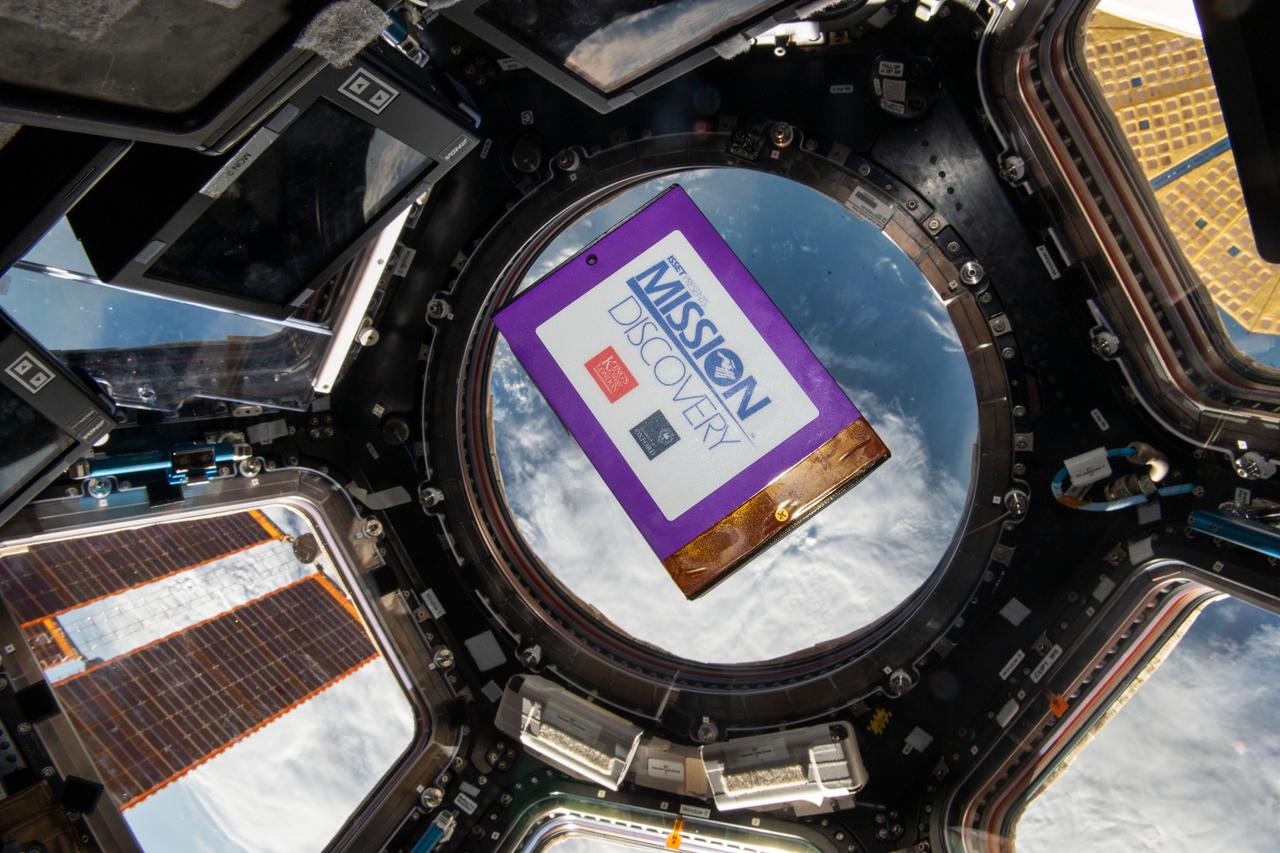 iss068e021559(11/10/2022) --- A view of the ISSET-Nanoracks-UWS 1 investigation shown in the cupola module aboard the International Space Station (ISS). THE Mission Discovery International Space School Educational Trust – The University of the West of Scotland Plant Monitoring Investigation in Microgravity (ISSET-Nanoracks-UWS 1) examines a method to monitor and measure plant growth in microgravity. It uses intelligent, integrated multi-sensing and lighting control tools to monitor growth of five species of plants for seven days.