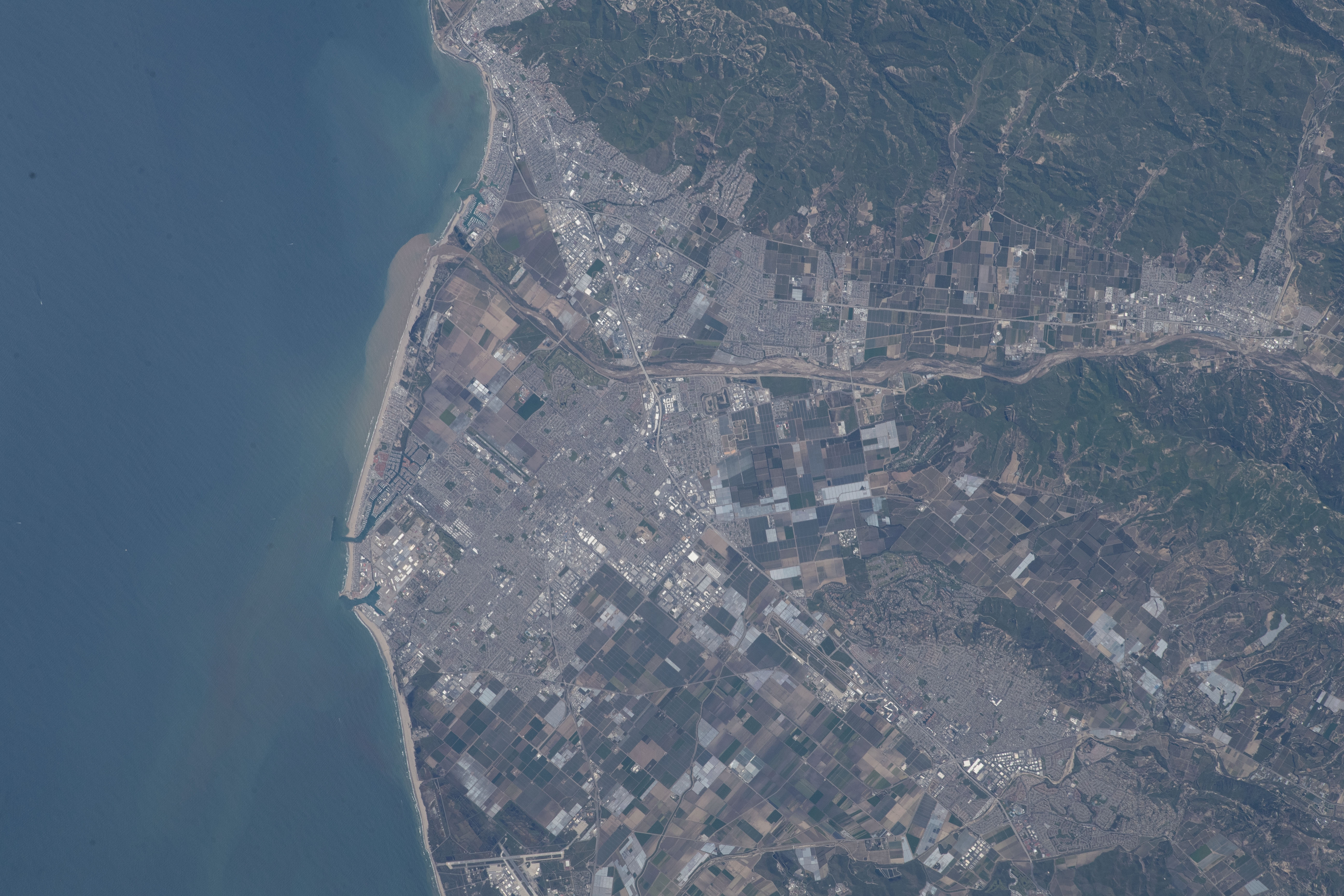 iss069e000692 (April 1, 2023) --- Ventura County, on the Pacific coast of California just north of Los Angeles, is pictured from the International Space Station at an altitude of 262 miles in this photograph from NASA astronaut and Expedition 69 Flight Engineer Woody Hoburg.