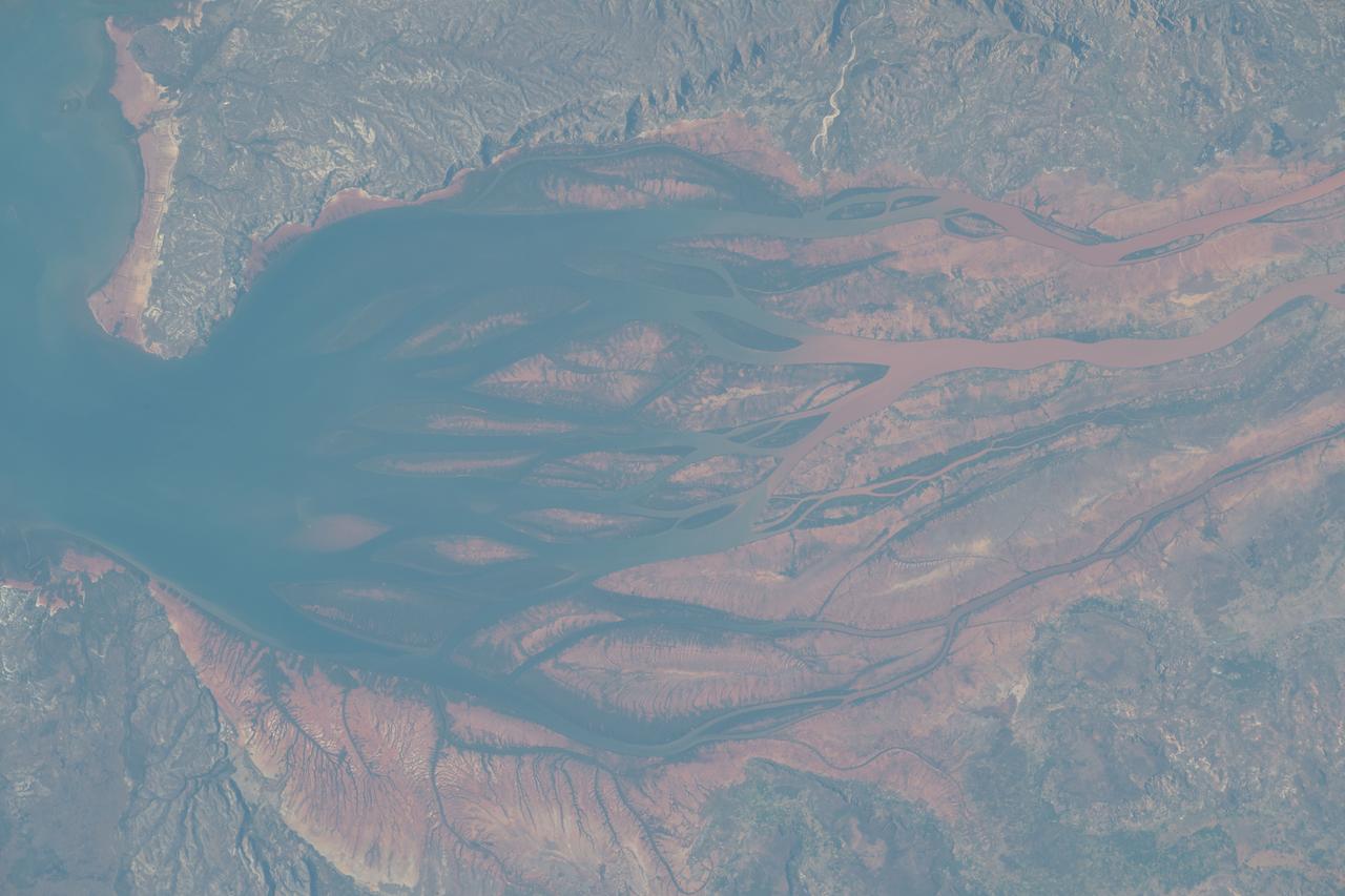 iss069e032071 (July 15, 2023) --- The Bombetoka Bay leads into the Mozambique Channel from the island nation of Madagascar in this photograph from the International Space Station as it orbited 262 miles above.