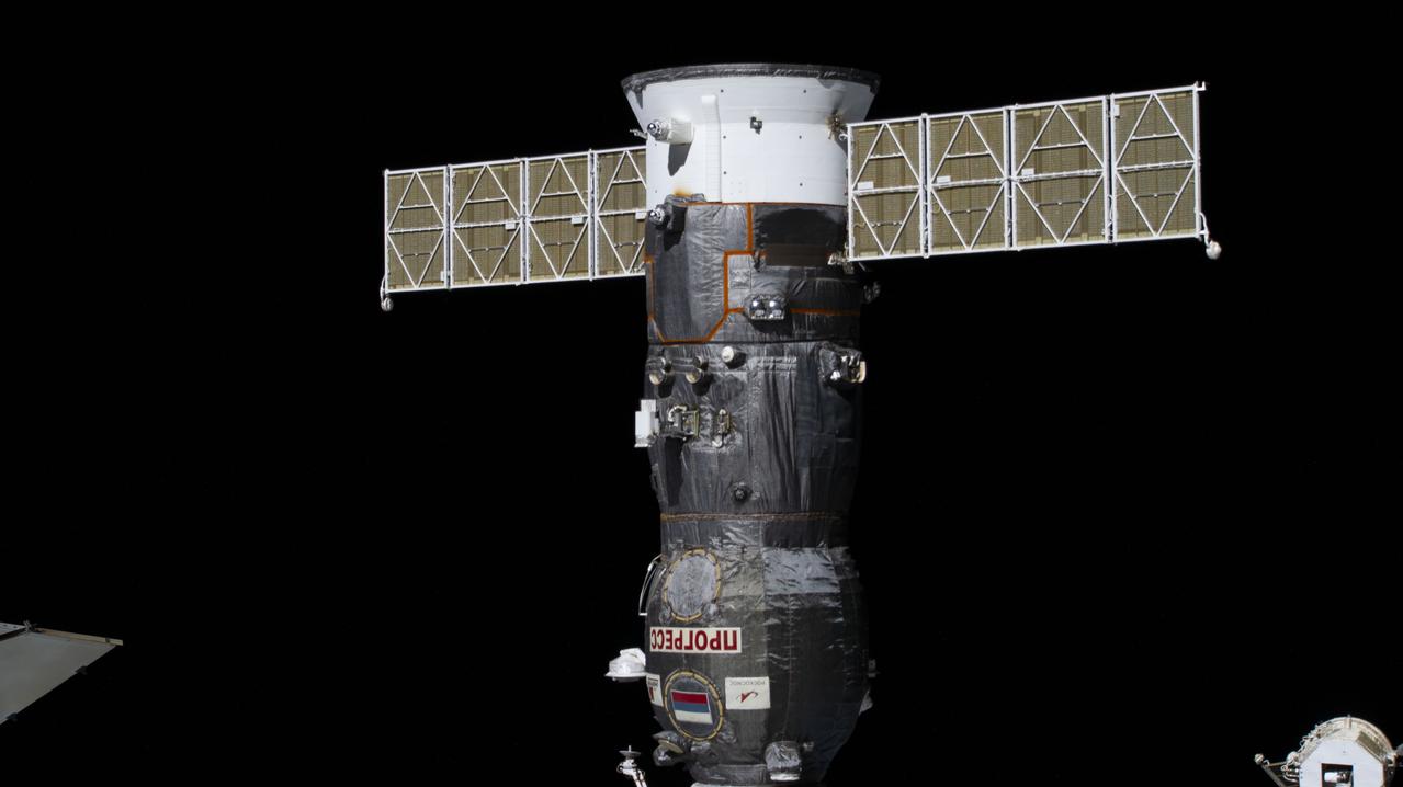 iss069e037006 (July 26, 2023) --- The ISS Progress 84 cargo craft is pictured docked to the Poisk module on the International Space Station.