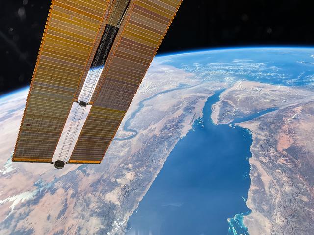 NASA image: iss069e090728