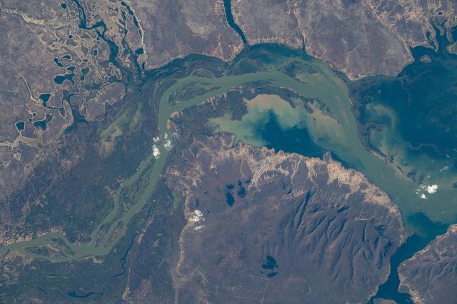NASA image: iss070e004962