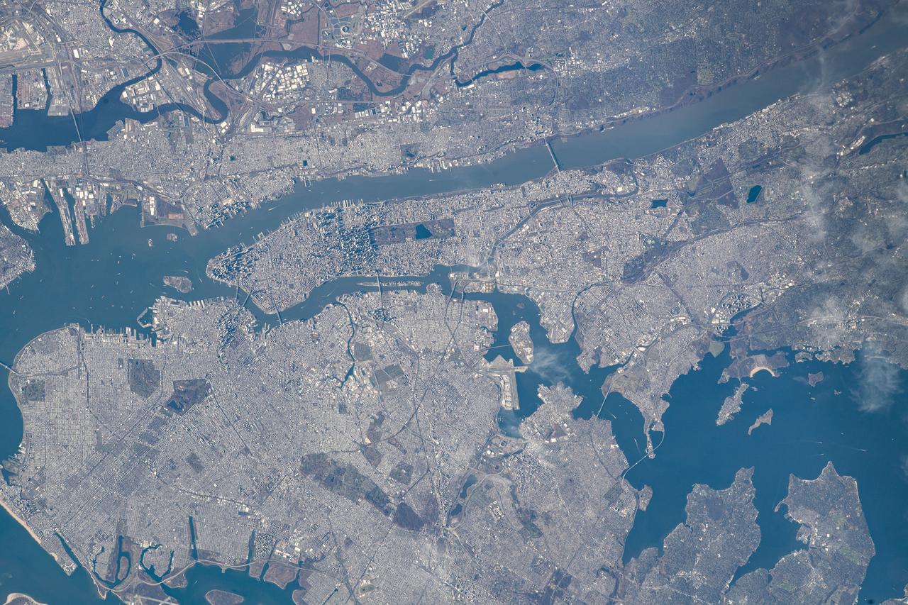 iss070e034497 (Nov. 30, 2023) --- The New York Metroolitan Area, including four of five New York city boroughs, portions of New Jersey, and numeorus waterways, is pictured from the International Space Station as it orbited 261 miles above.