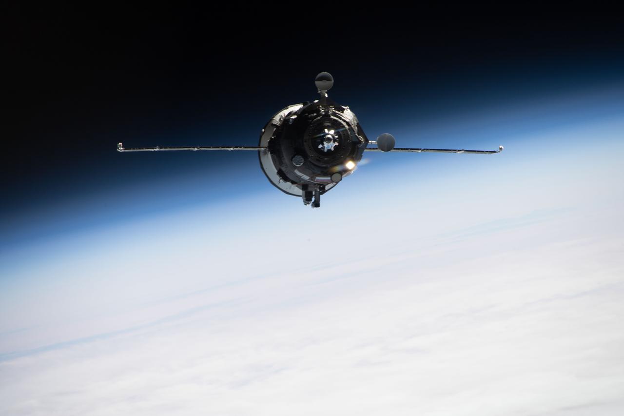 iss070e035483 (Dec. 3, 2023) --- The Progress 86 cargo craft approaches the International Space Station's Poisk module ahead of its docking at 6:18 a.m. EST.