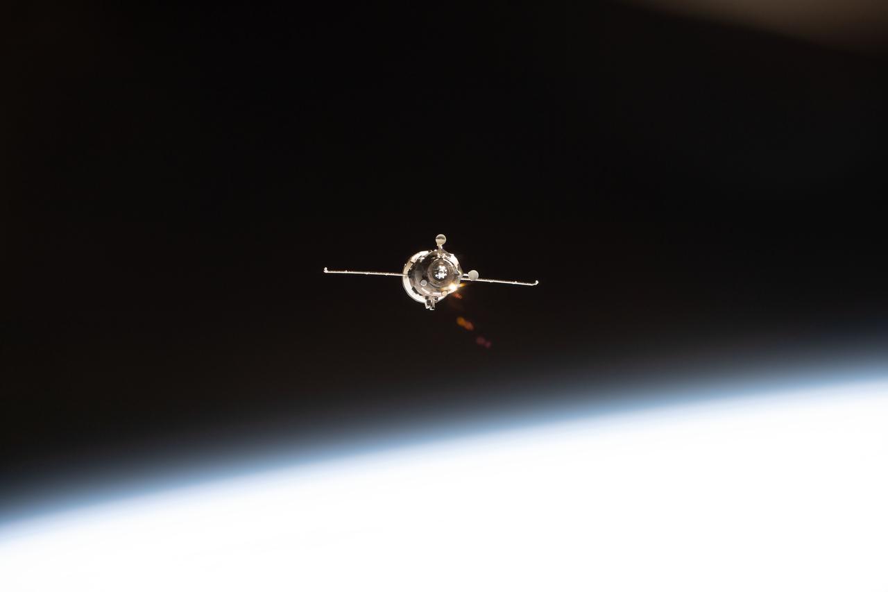 iss070e035485 (Dec. 3, 2023) --- The Progress 86 cargo craft approaches the International Space Station's Poisk module ahead of its docking at 6:18 a.m. EST.
