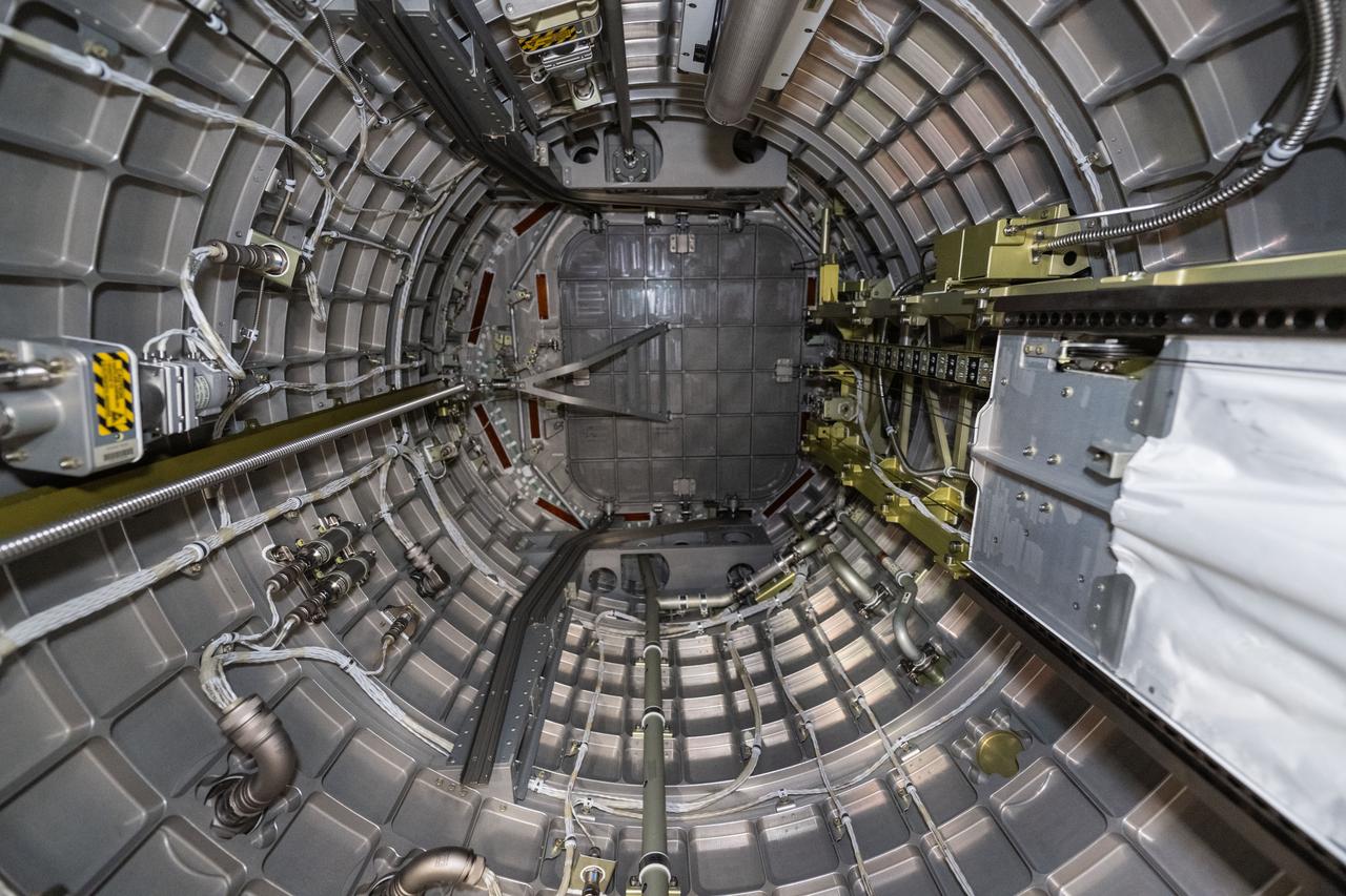iss071e066956 (May 9, 2024) --- The inside of the Kibo laboratory module's airlock safely links the pressurized environment of the International Space Station to the vacuum of space. Astronauts load hardware, experiments, and CubeSats inside the airlock then depressurize it before the external hatch opens to the harsh environment of space. The Japanese robotic arm grapples the research hardware and installs it on an external pallet or points a small satellite deployer away from the station and deploys the CubeSats into Earth orbit.