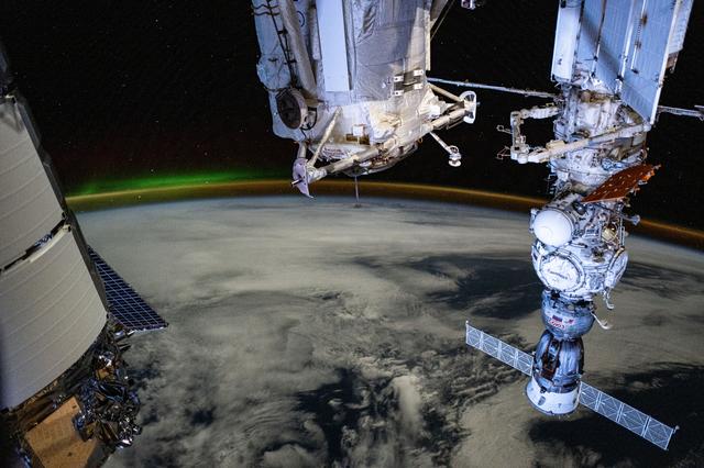 NASA image: iss071e128882