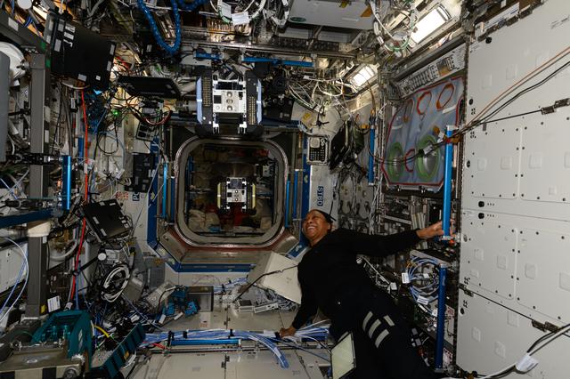 NASA image: iss071e154431