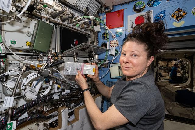 NASA image: iss071e515518