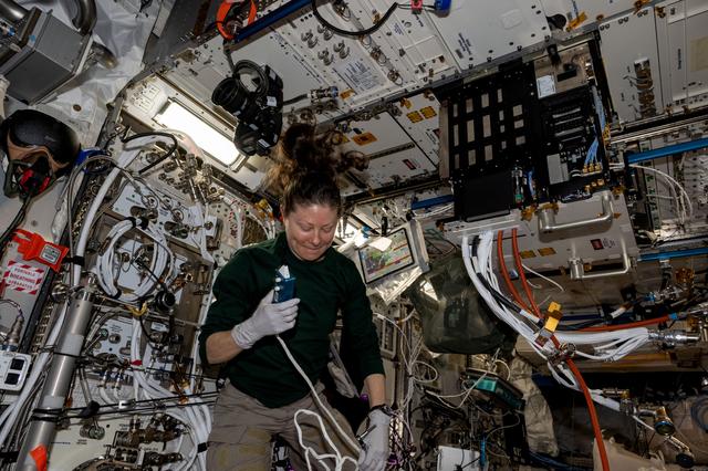 NASA image: iss071e612592