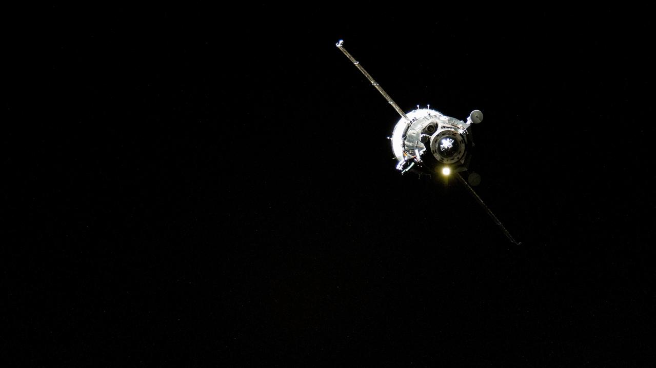 iss071e629833 (Sept. 11, 2024) --- The Soyuz MS-26 spacecraft carrying NASA astronaut Don Pettit and Roscosmos cosmonauts Alexey Ovchinin and Ivan Vagner approaches the International Space Station.
