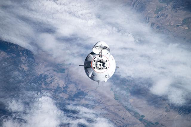 The SpaceX Dragon Freedom approaches the International Space Station