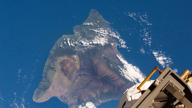 NASA image: Hawaii, the largest island in the chain of the Hawaiian Islands