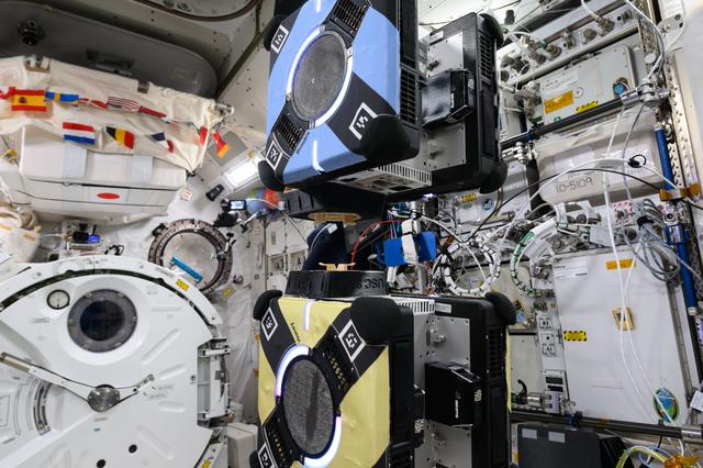 NASA image: iss072e423875