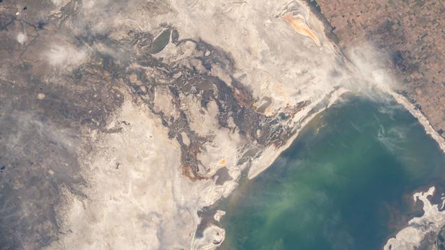 NASA image: Mar Chiquita Lake in central Argentina
