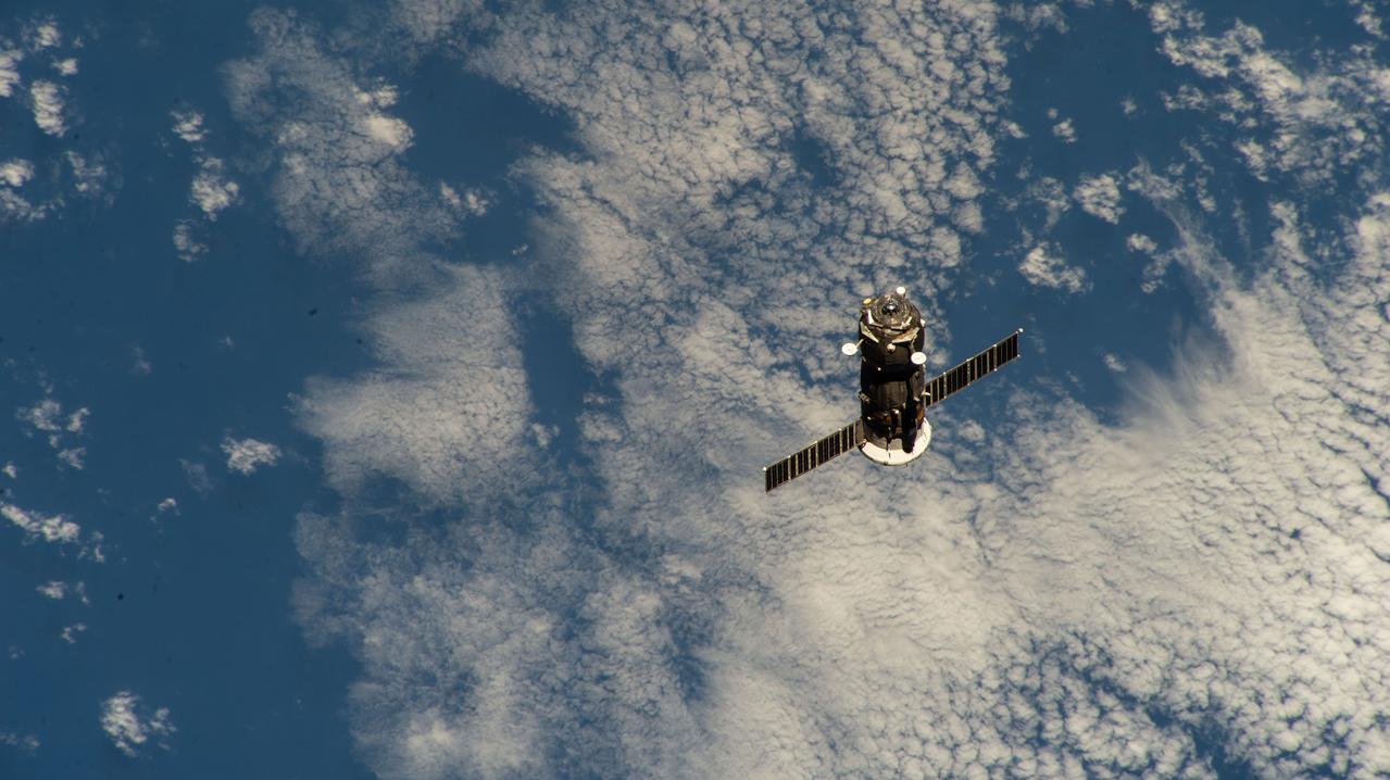 iss072e660544 (Feb. 25, 2025) --- The Roscosmos Progress 89 cargo craft departs the vicinity of the International Space Station after undocking from the orbital outpost's Zvezda service module.