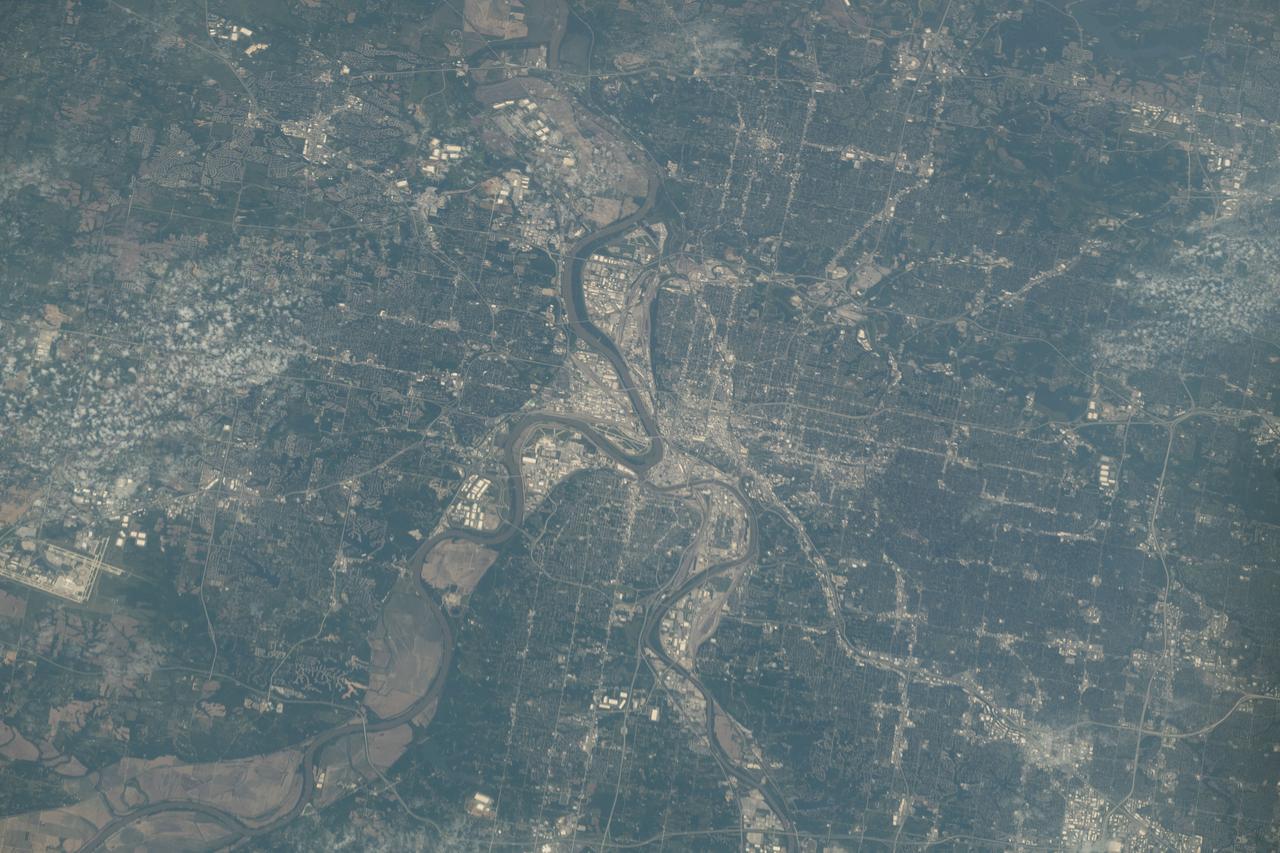 iss073e0134680 (May 31, 2025) --- Kansas City, the largest city in Missouri with a population of about 516,000 and split by the Missouri River, is pictured from the International Space Station as it orbited 262 miles above the midwestern United States.