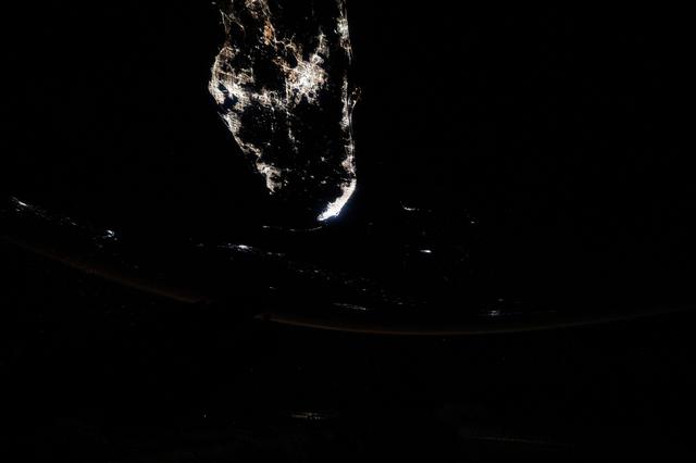 NASA image: Southern Florida's major urban areas of Tampa, Orlando, and Miami