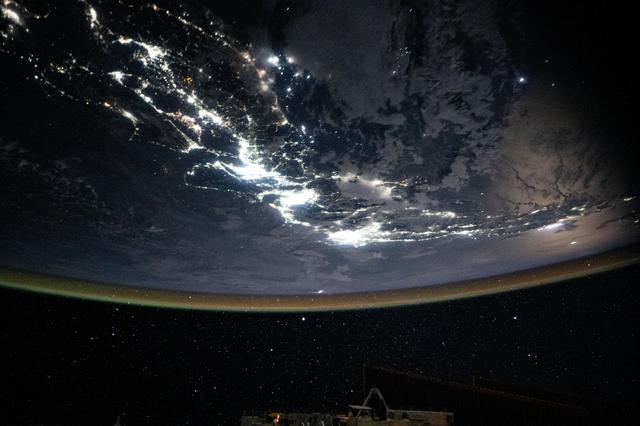 NASA image: City lights from Tokyo to Osaka and Hiroshima