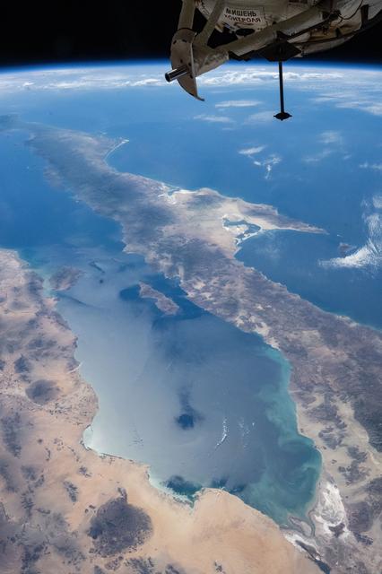 NASA image: The Gulf of California separates mainland Mexico from the Baja California Peninsula