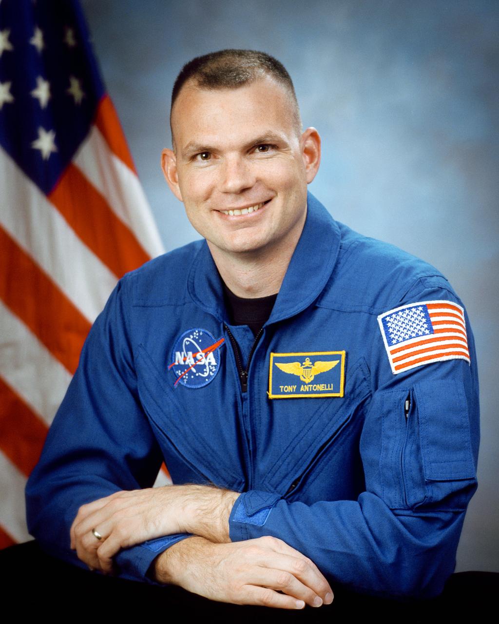 JSC2000-07308 (November 2000) --- Astronaut Dominic A. (Tony) Antonelli, Astronaut Candidate Class 2000.
