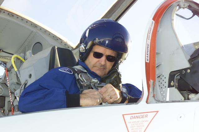 JSC2000-E-29124 (27 November 2000) --- Astronaut Marc Garneau, mission specialist representing the Canadian Space Agency (CSA), is pictured in the cockpit of a NASA T-38 jet trainer at Ellington Field. The five-member STS-97 crew was minutes away from departure to Florida, where it will continue preparations for launch later this week aboard the Space Shuttle Endeavour.