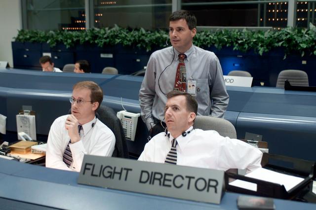 NASA image: Coverage in MCC of STS-105 Landing