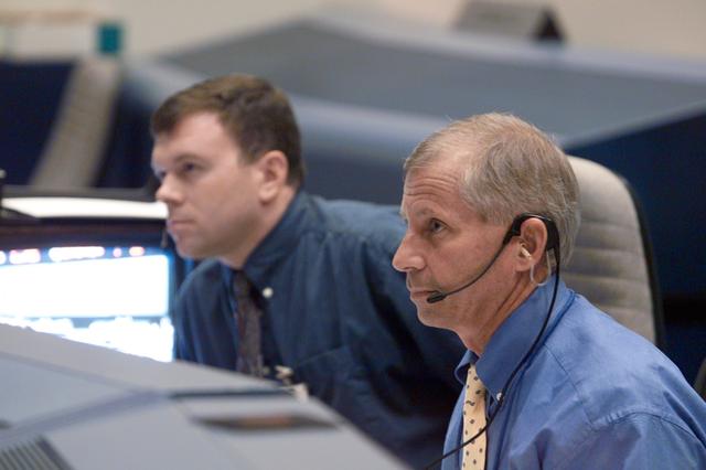 NASA image: Coverage in MCC of STS-105 Landing