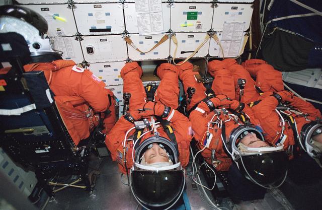 NASA image: Photographic coverage of STS-114 and Expedition 7 Emergency Egress Training at CCT- II