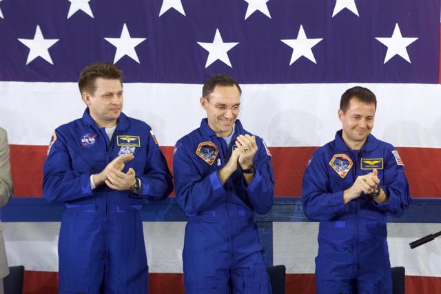 NASA image: STS-111 & Expedition 4 Crew Return Ceremony