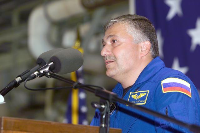 JSC2002-E-42186 (19 October 2002) --- Cosmonaut Fyodor N. Yurchikhin, STS-112 mission specialist, addresses an Ellington Field crowd following the return to Houston by the STS-112 mission's six crewmembers. Yurchikhin   represents Rosaviakosmos.