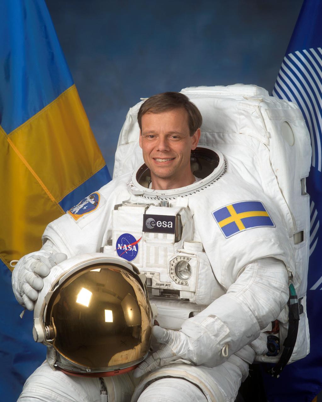 JSC2003-E-31748 (31 Jan. 2003) --- Astronaut Christer Fuglesang, mission specialist representing the European Space Agency (ESA)